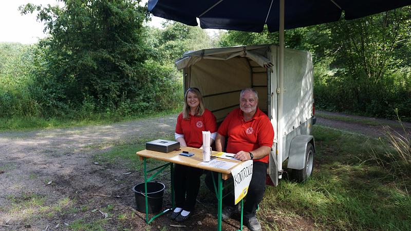 2016Volksradfahren-20 km Kontrollpunkt.jpg